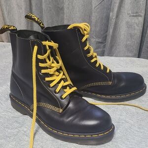 Dr. Martens 1460 Pascal